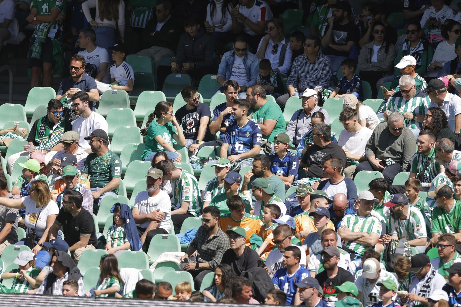 Búscate en las fotos del Betis-Mallorca