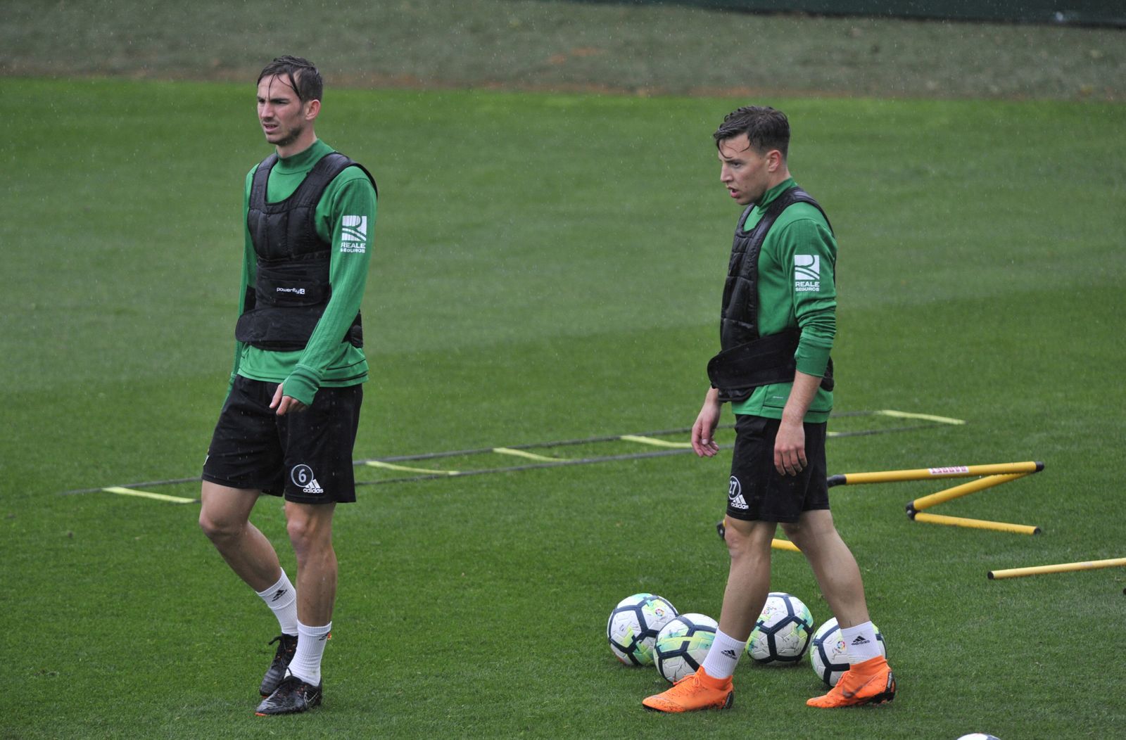 Fabián junto a Francis, en un entrenamiento del equipo verdiblanco.