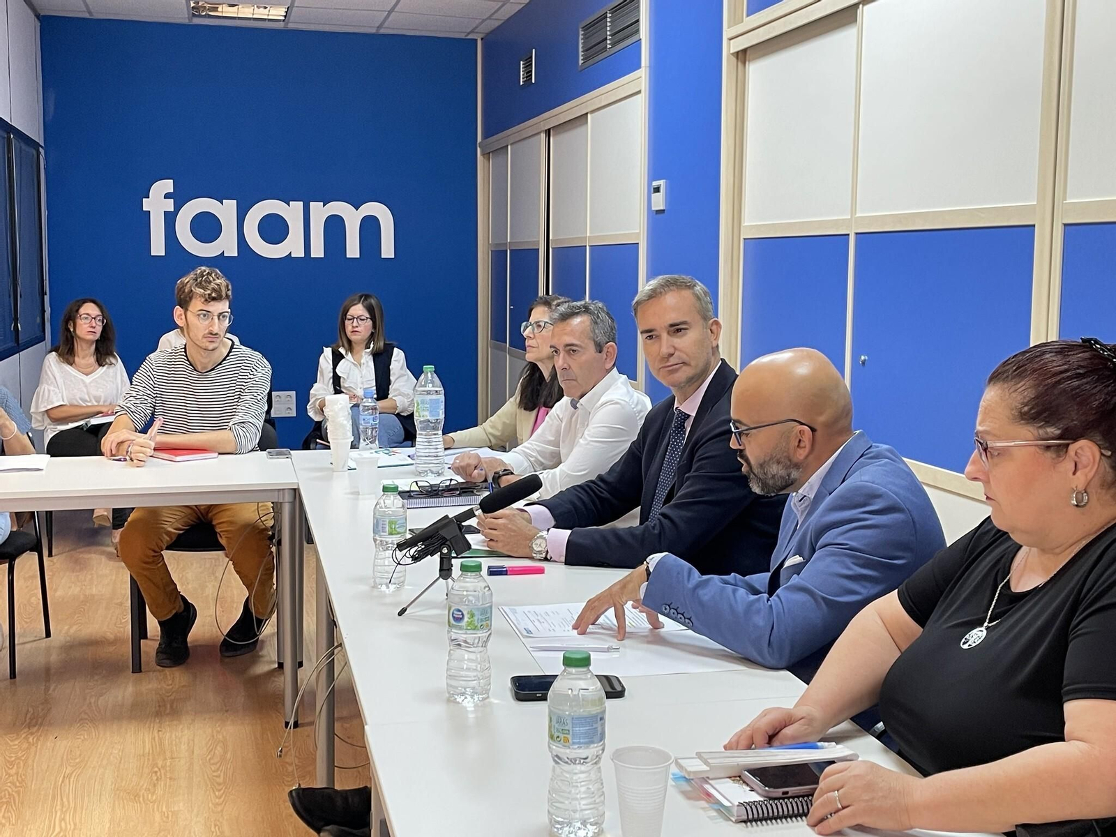 FAAM recibe unidades de apoyo de la Junta.