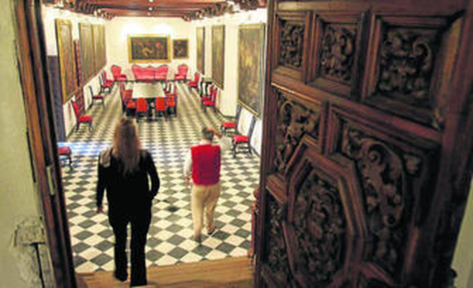 El programa de rutas permitirá hasta el mes de diciembre conocer en profundidad esta joya del Barroco sevillano.