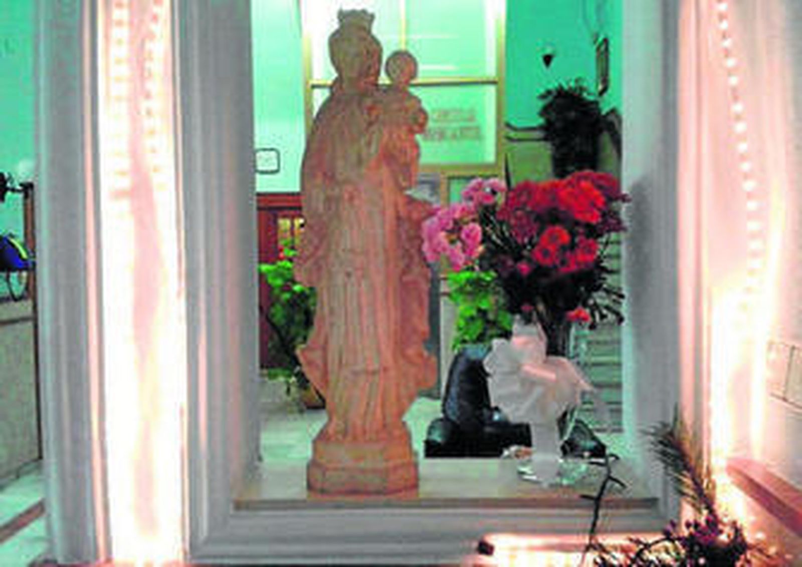 La imagen de la Virgen del Carmen, en el Círculo Mercantil.