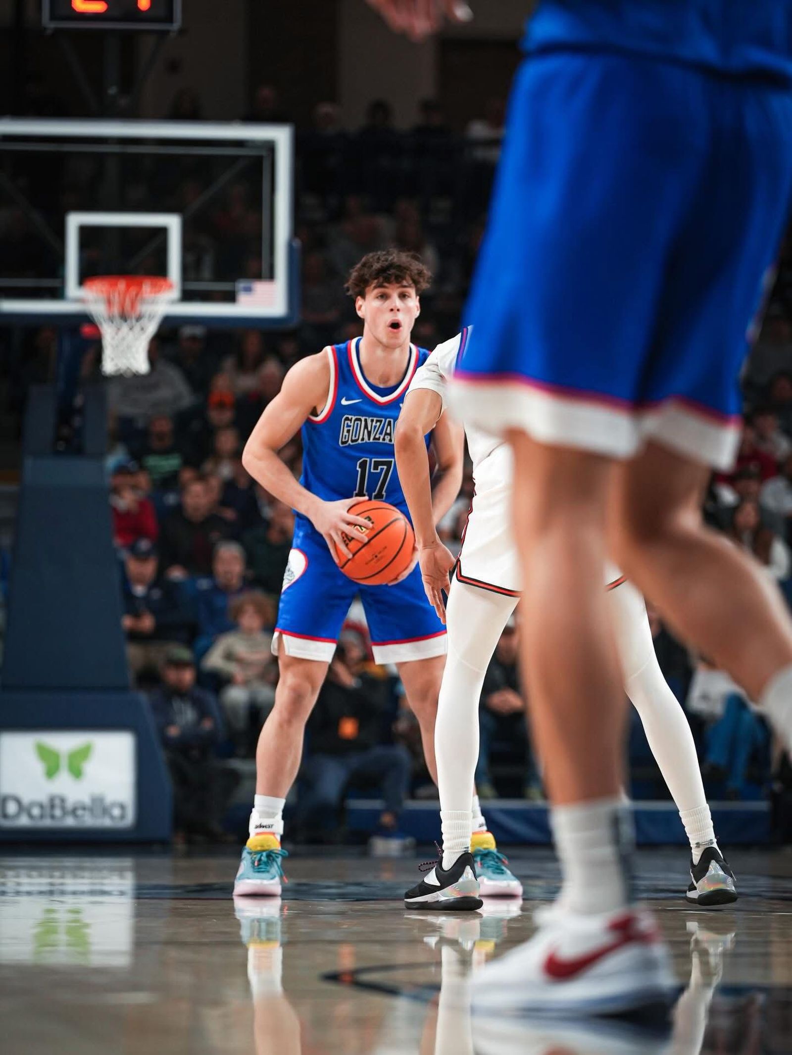 NCAA: Mario Saint Supéry suma minutos y confianza en Gonzaga