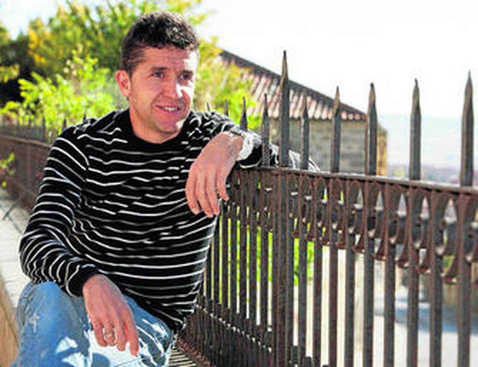 Carlos Sastre posa durante la entrevista.