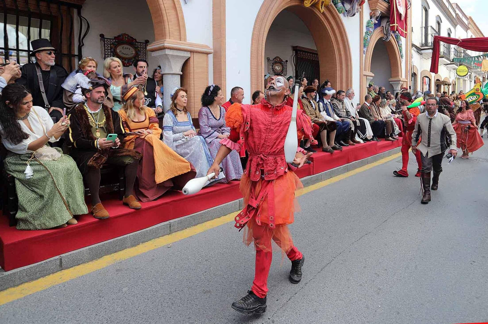 Imágenes del gran ambiente en la Feria Medieval de Palos de la Frontera, Huelva