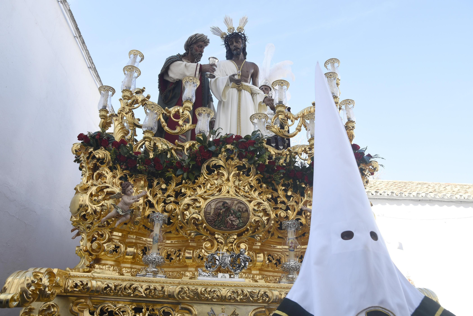 Nuestro Padre Jesús de la Humildad y Paciencia camina por Capuchinos.