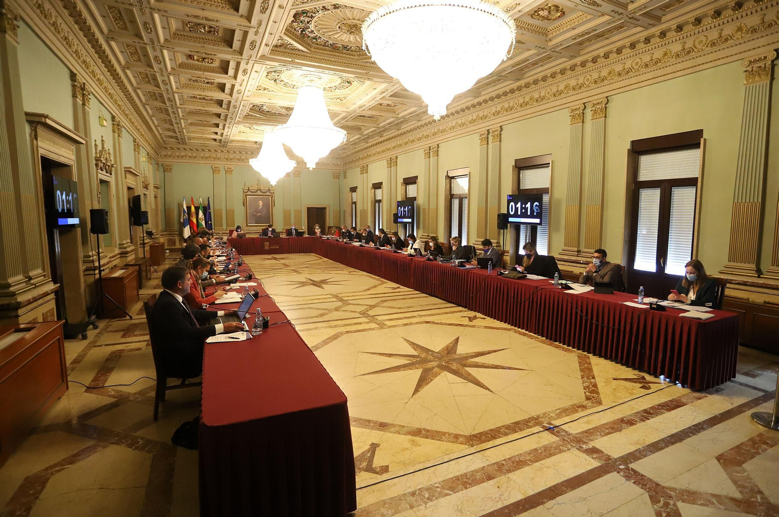 Imágenes del pleno celebrado en el Ayuntamiento de Huelva