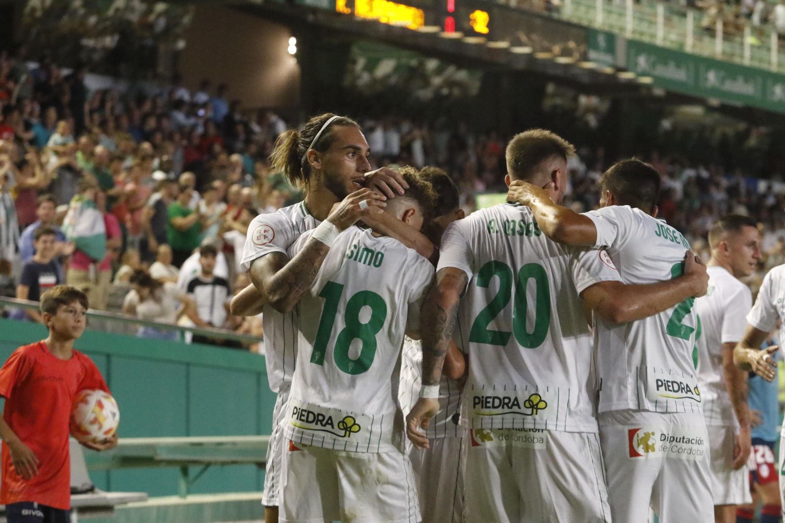Las imágenes de la victoria del Córdoba CF ante el Rayo Majadahonda en El Arcángel