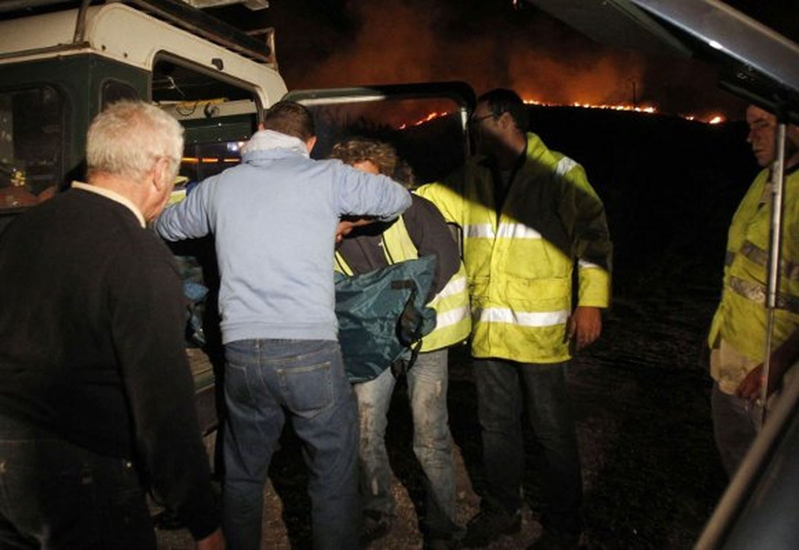 Mueren dos brigadistas en un incendio en Pontevedra