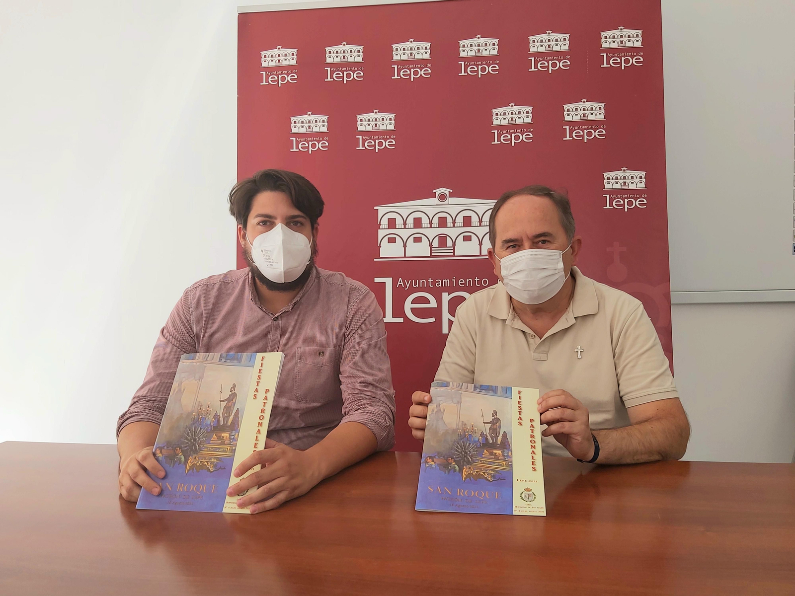 Momento de la presentación de la Revista de San Roque 2021