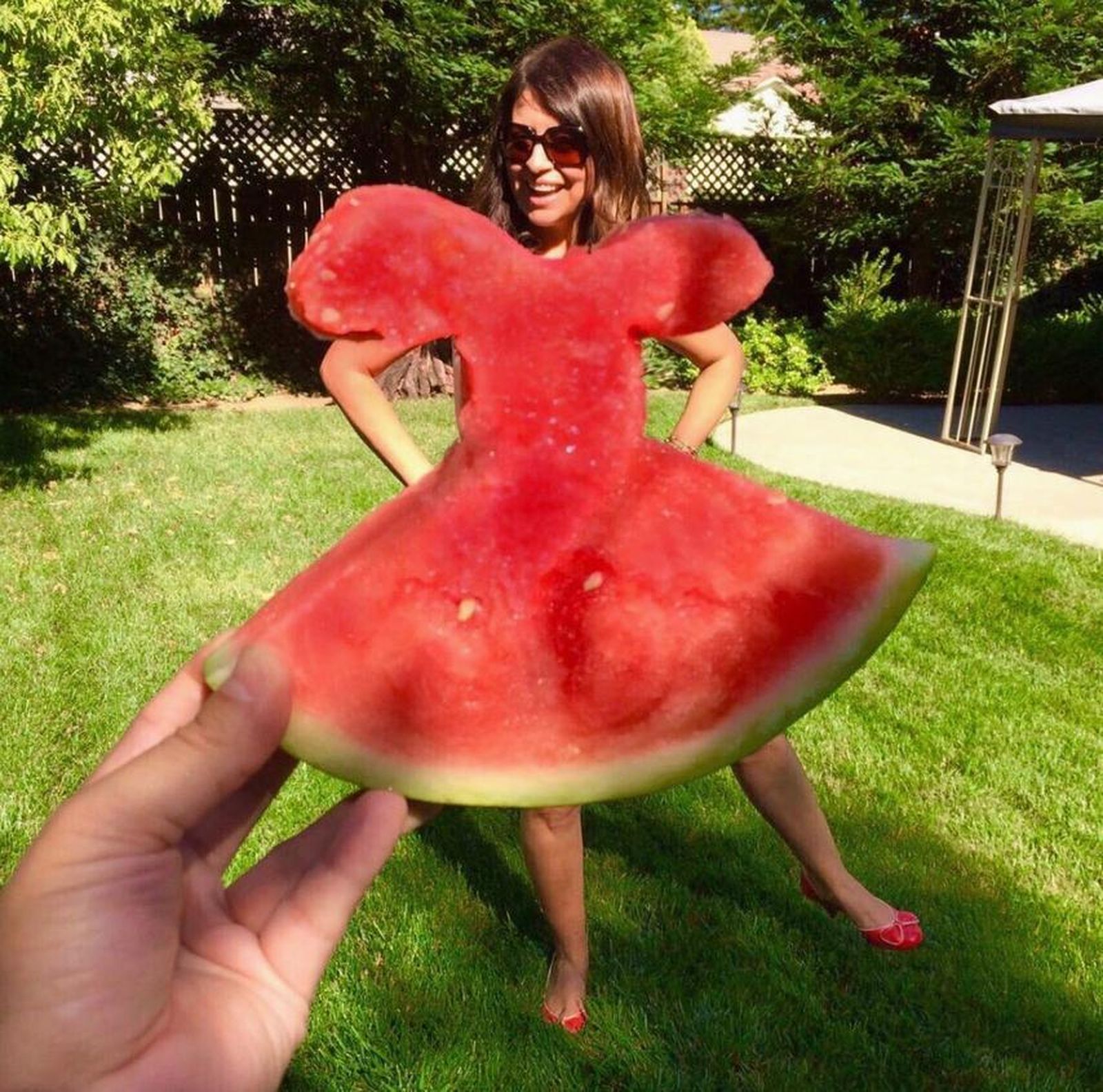 Un ejemplo de la moda viral 'Watermelon dress'.