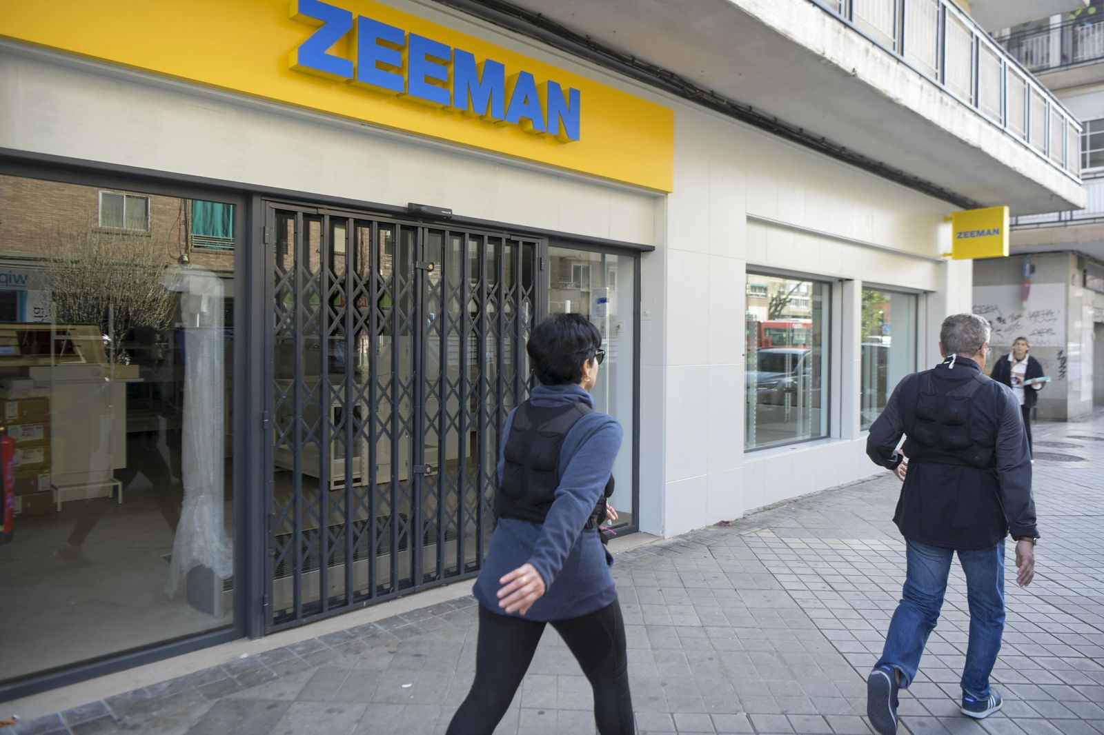 La nueva tienda está en Camino de Ronda 152.