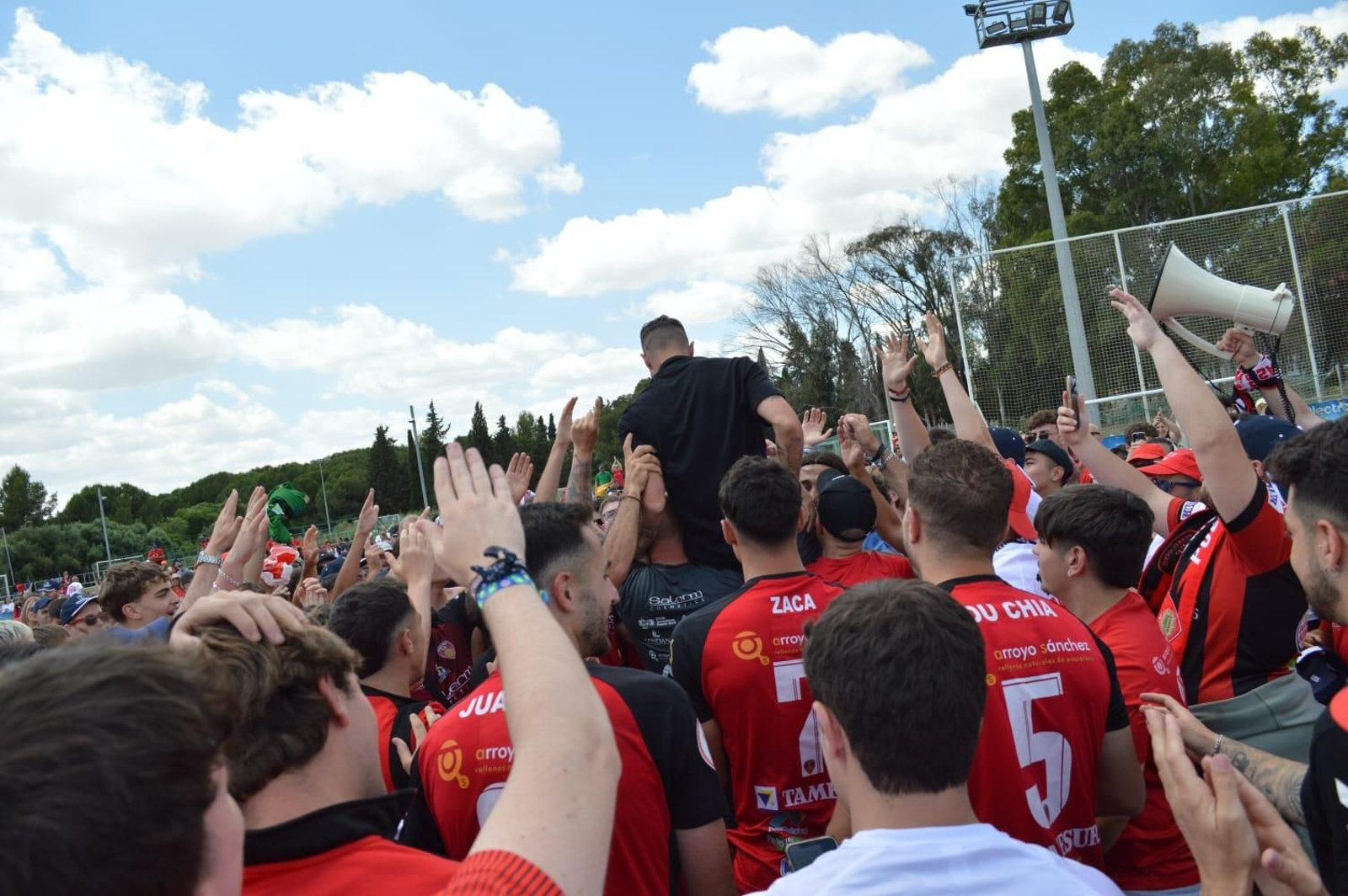 Las mejores fotos del ascenso del Salerm Puente Genil a Segunda Federación