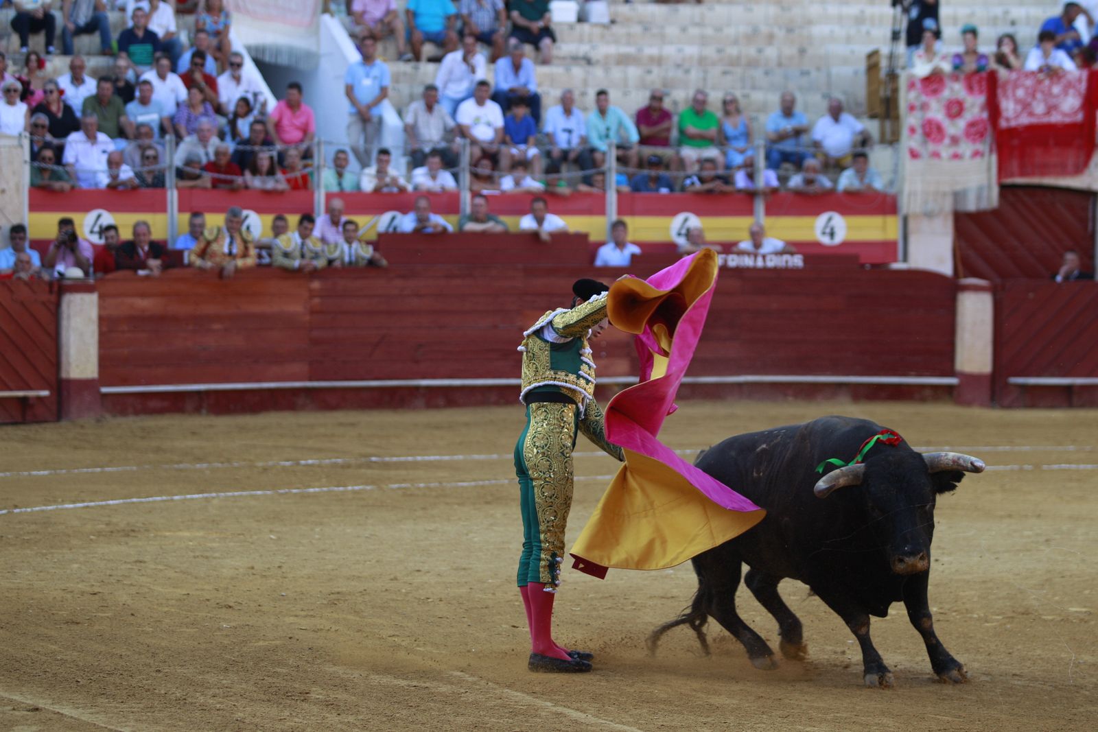 Imágenes de la corrida de toros del jueves en la Feria de Almería 2024