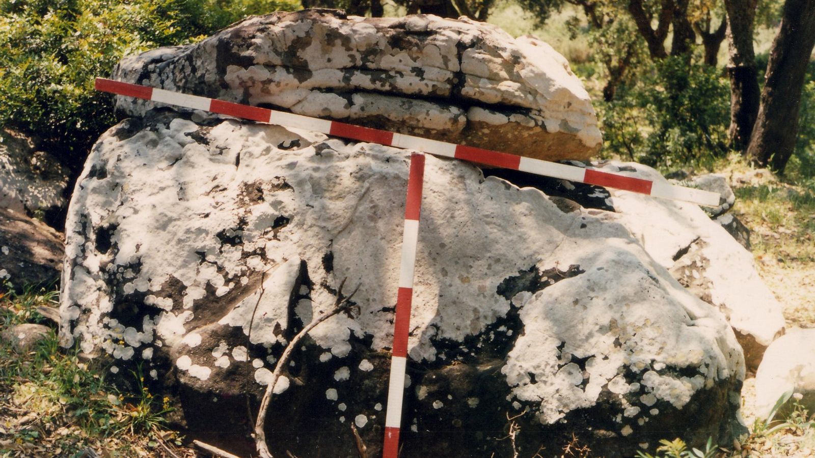 Dolmen de Caheruelas-Caballero. Dolmen de Caheruelas-Caballero.
