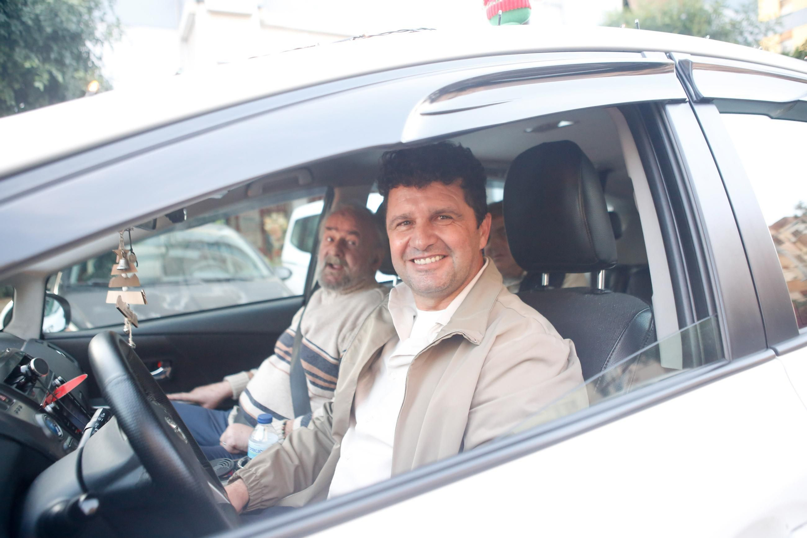 Las fotos del paseo en taxi al alumbrado de Navidad de Algeciras para los mayores