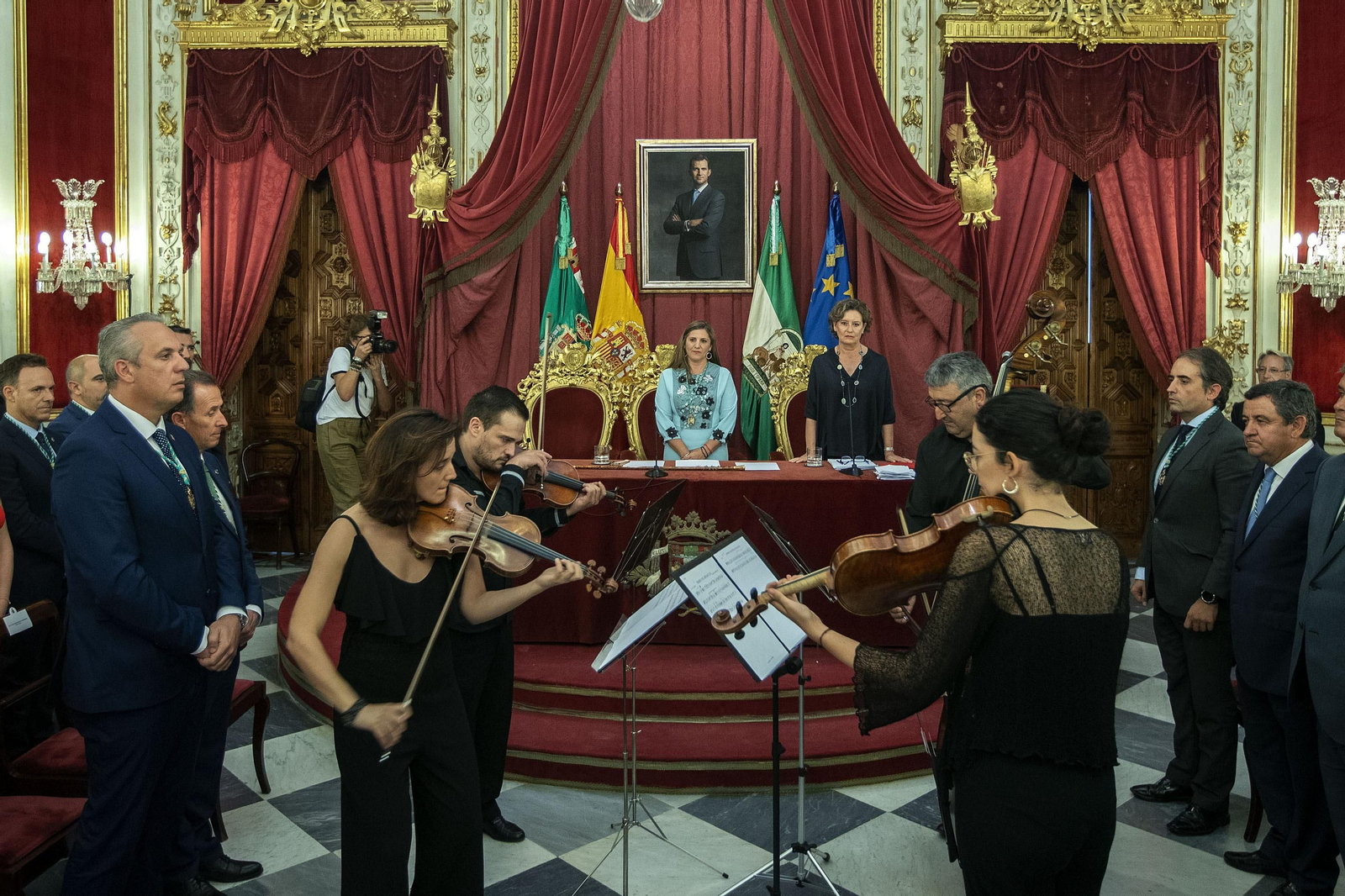 Las imágenes del pleno de investidura en la Diputación de Cádiz