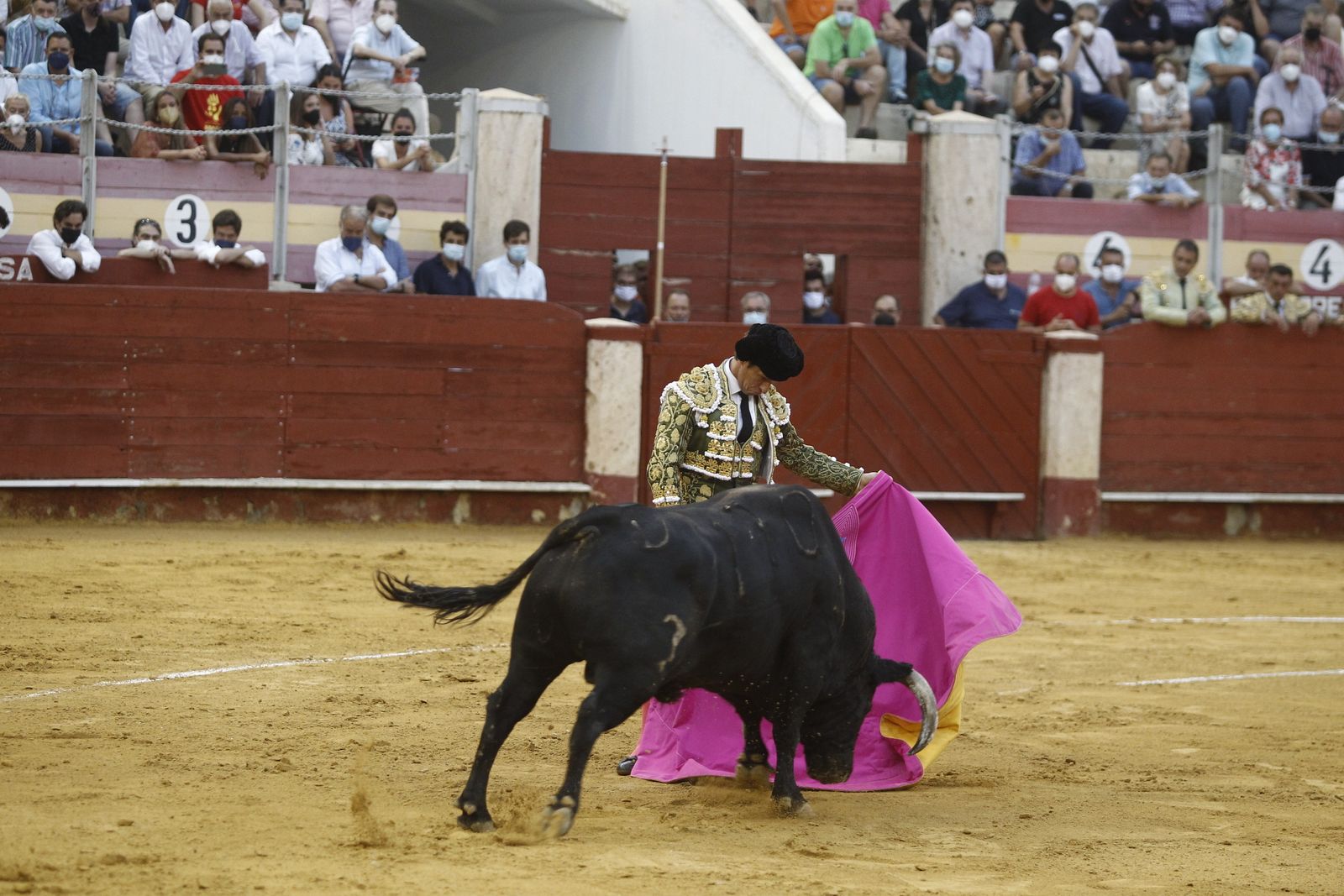 Fotogalería primera corrida de toros Feria de Almería
