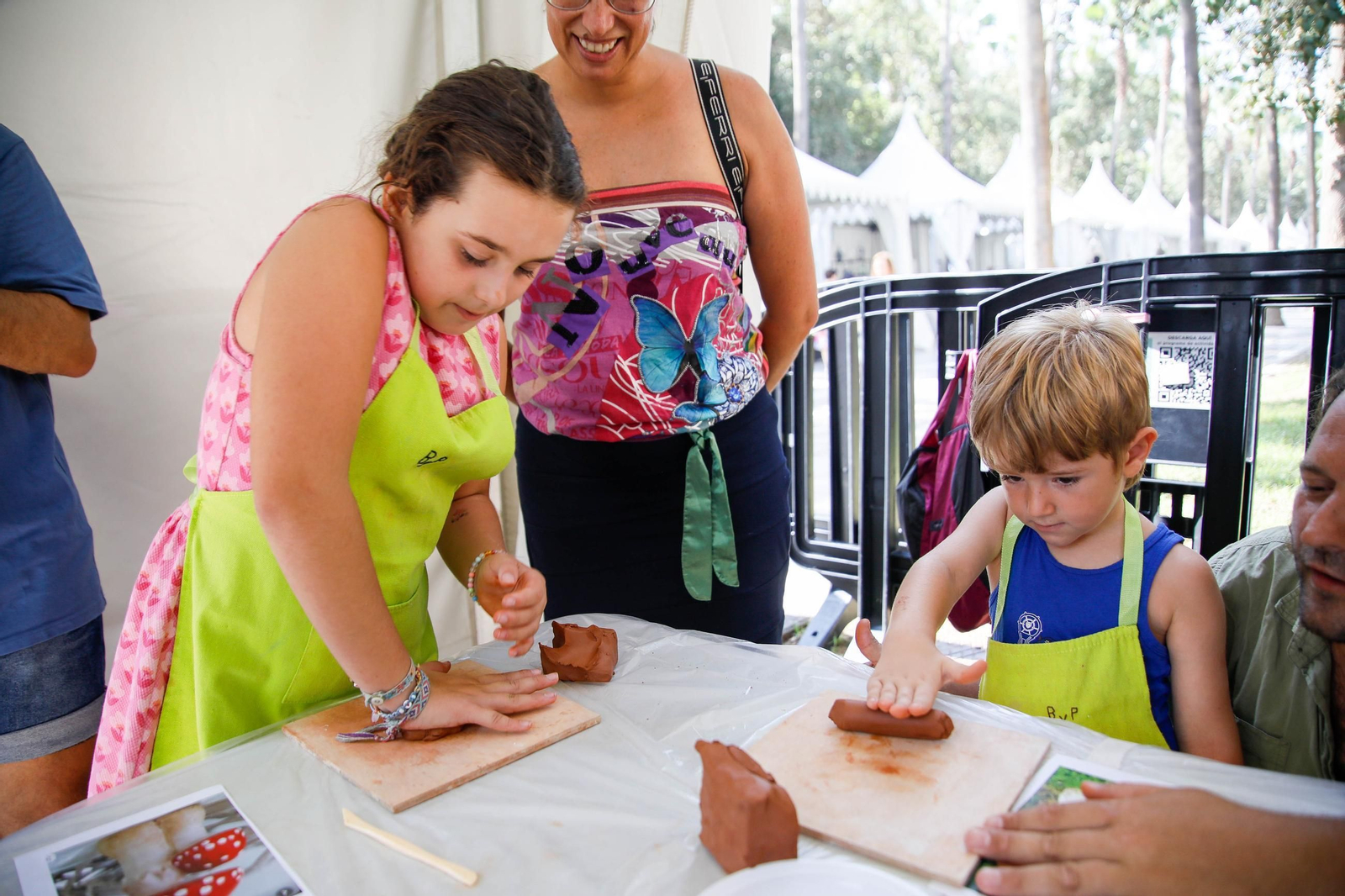 Los talleres infantiles de cerámica de 'Alfaralmería', en imágenes