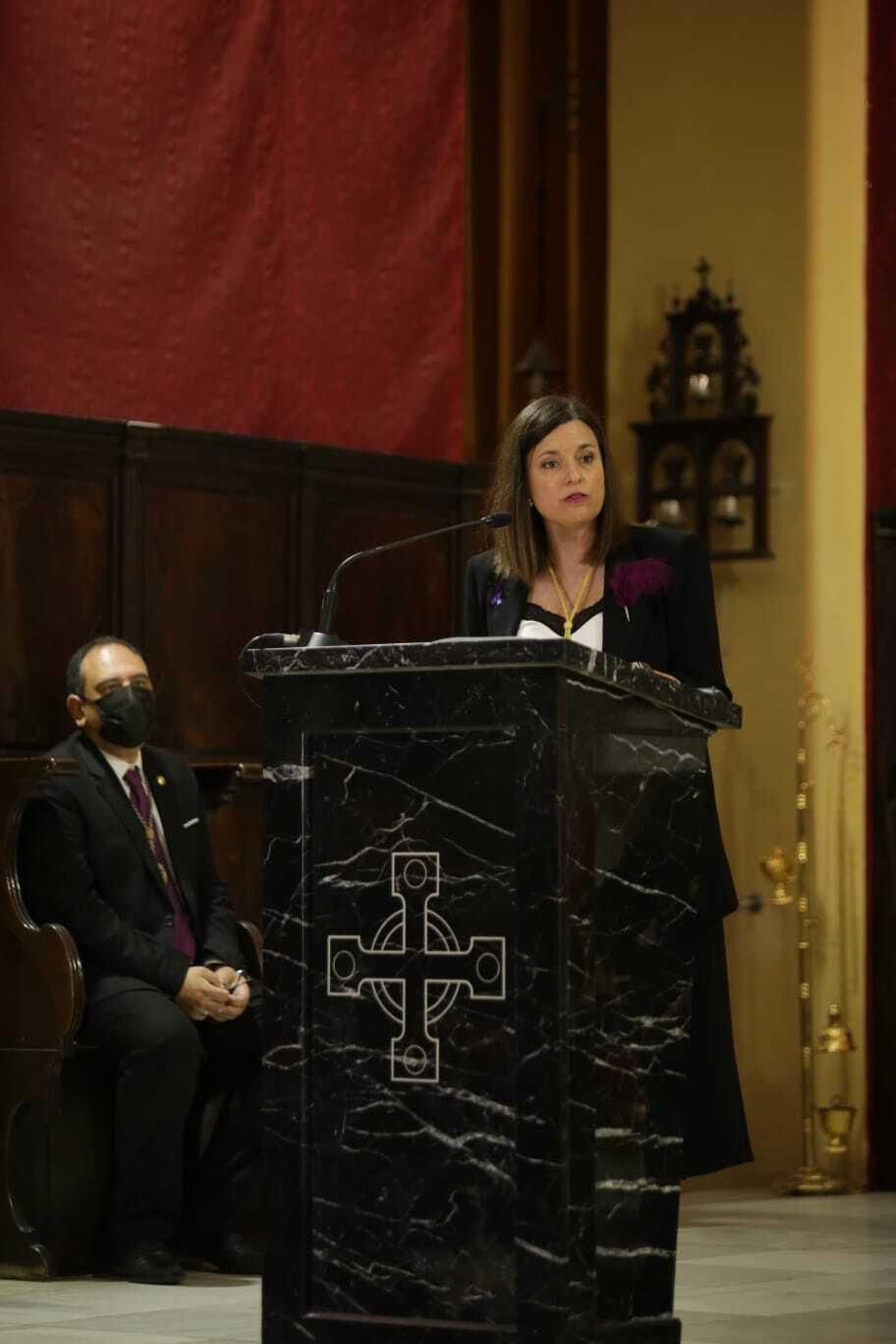 Jueve Santo en San Fernando: Así ha sido el rito de la entrega del bastón al Regidor Perpetuo