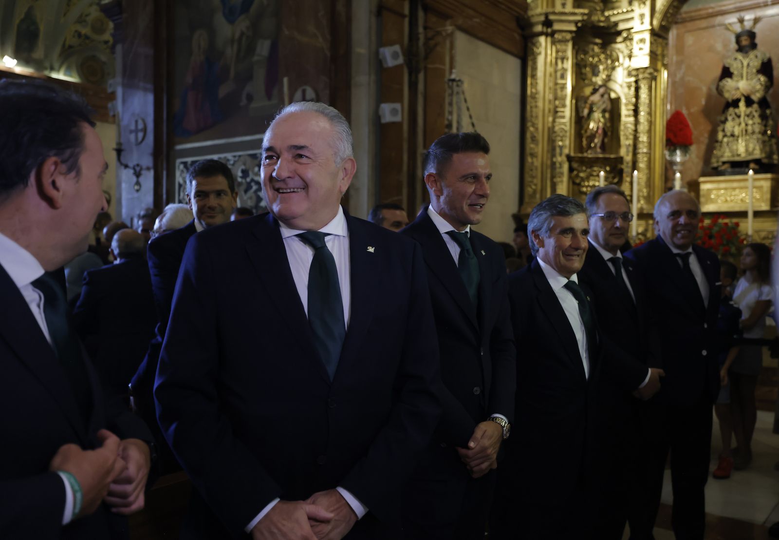 La visita del Betis a la Basílica de la Macarena., todas las fotos