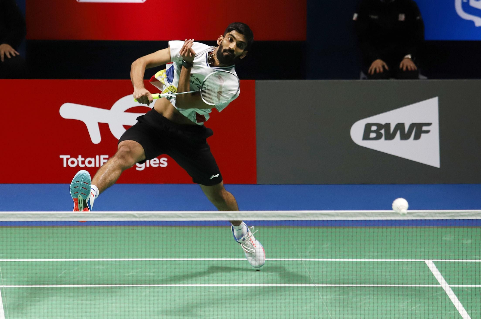 Huelva 2021: final masculina KIDAMBI Srikanth-LOH Kean Yew. Mundial de Bádminton Huelva´21