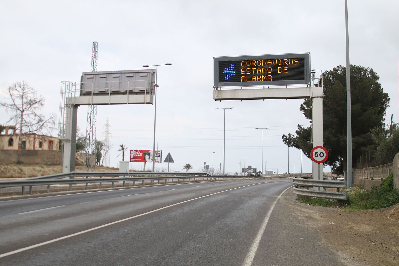 Las imágenes de la capital y los pueblos, paralizados para frenar el coronavirus