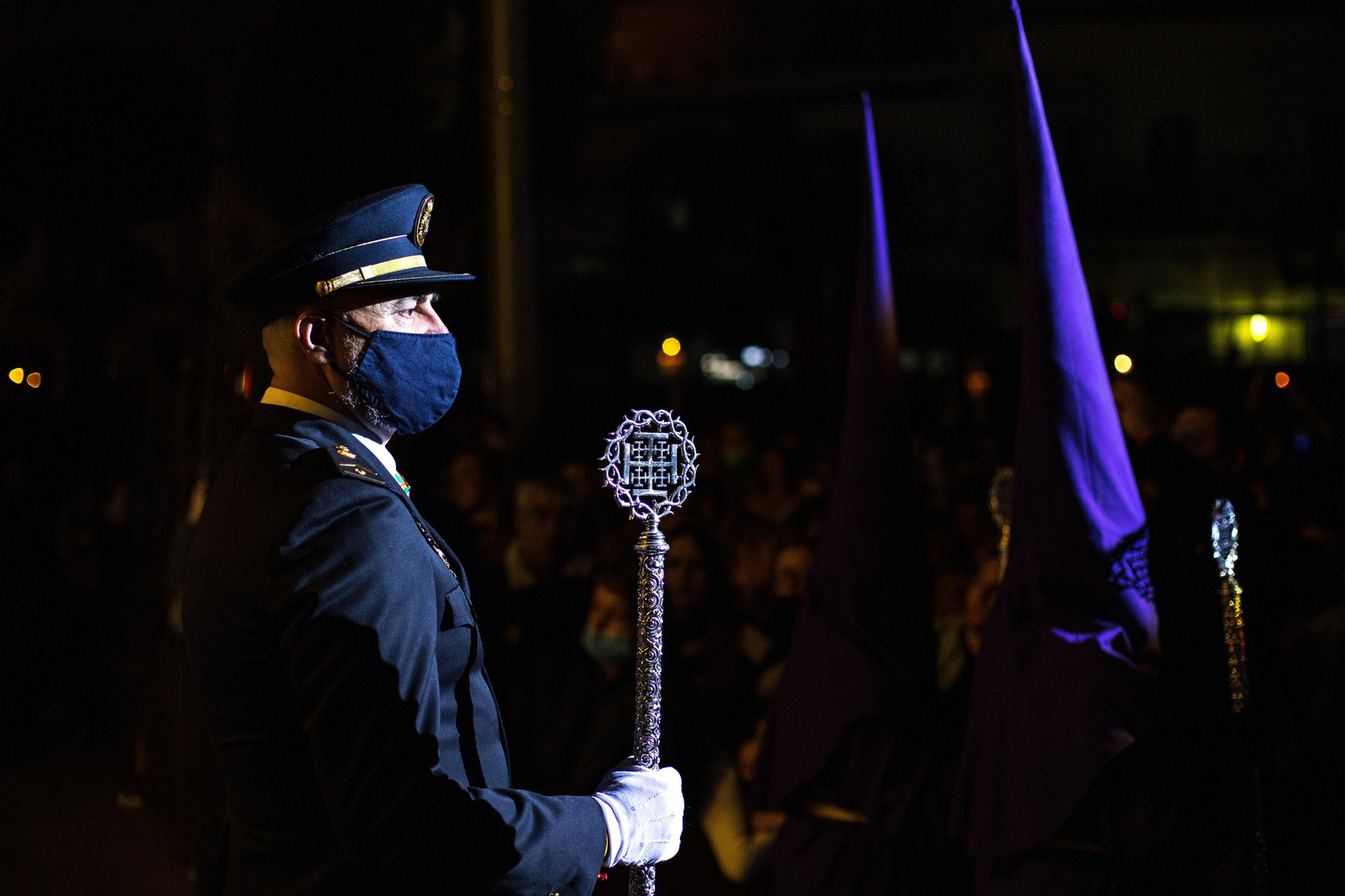 Madrugada de Viernes Santo en San Fernando: Las imágenes del Nazareno