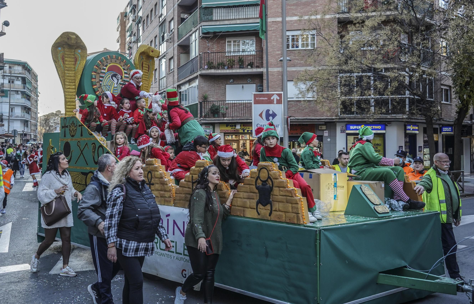 Así ha sido la cabalgata de Papá Noel en Granada