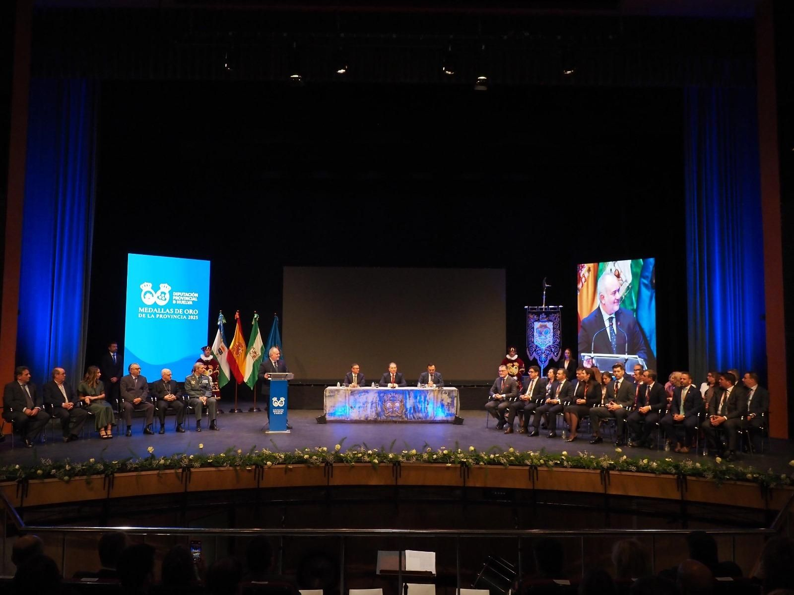 Las mejores fotografías de la entrega de las Medallas de Oro de la Provincia 2025