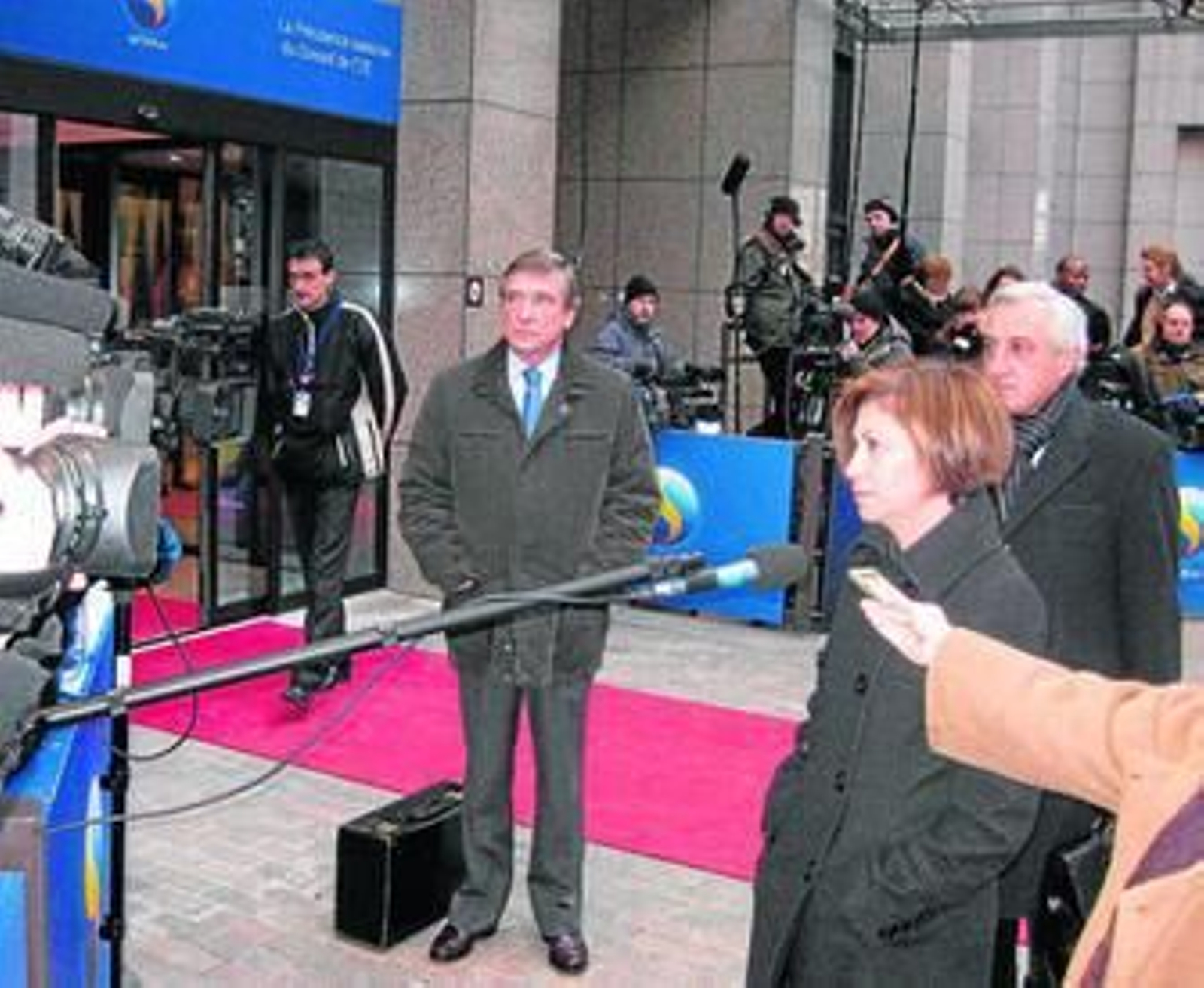 La ministra Elena Espinosa antes de celebrarse la reunión del Consejo de Ministros de Pesca en Bruselas.