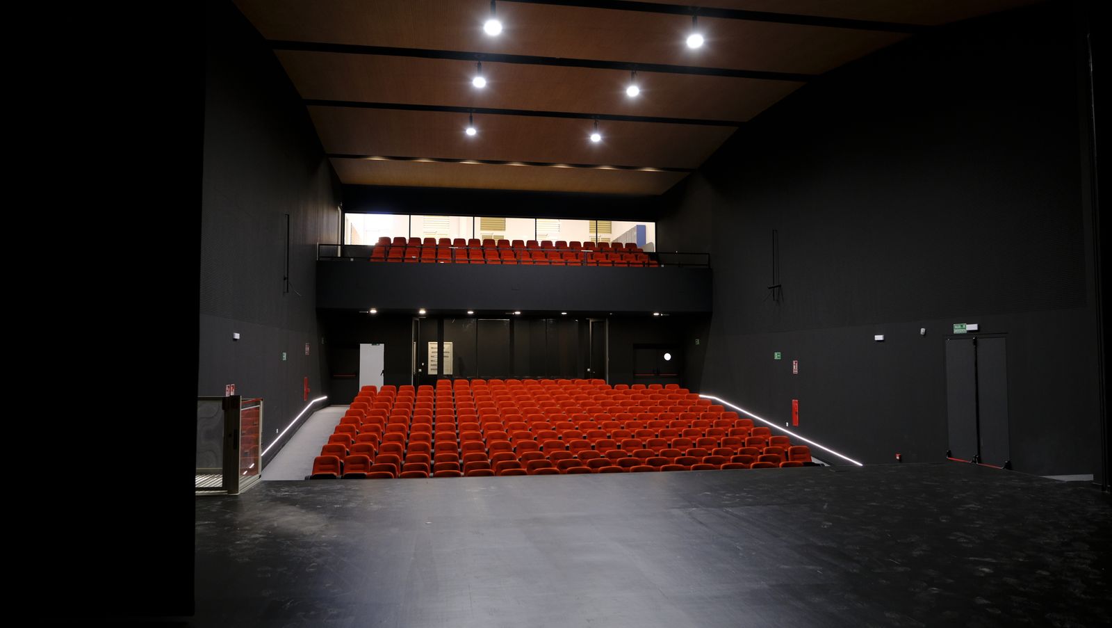 El nuevo Conservatorio Profesional de Danza Kina Jiménez, abre sus puertas