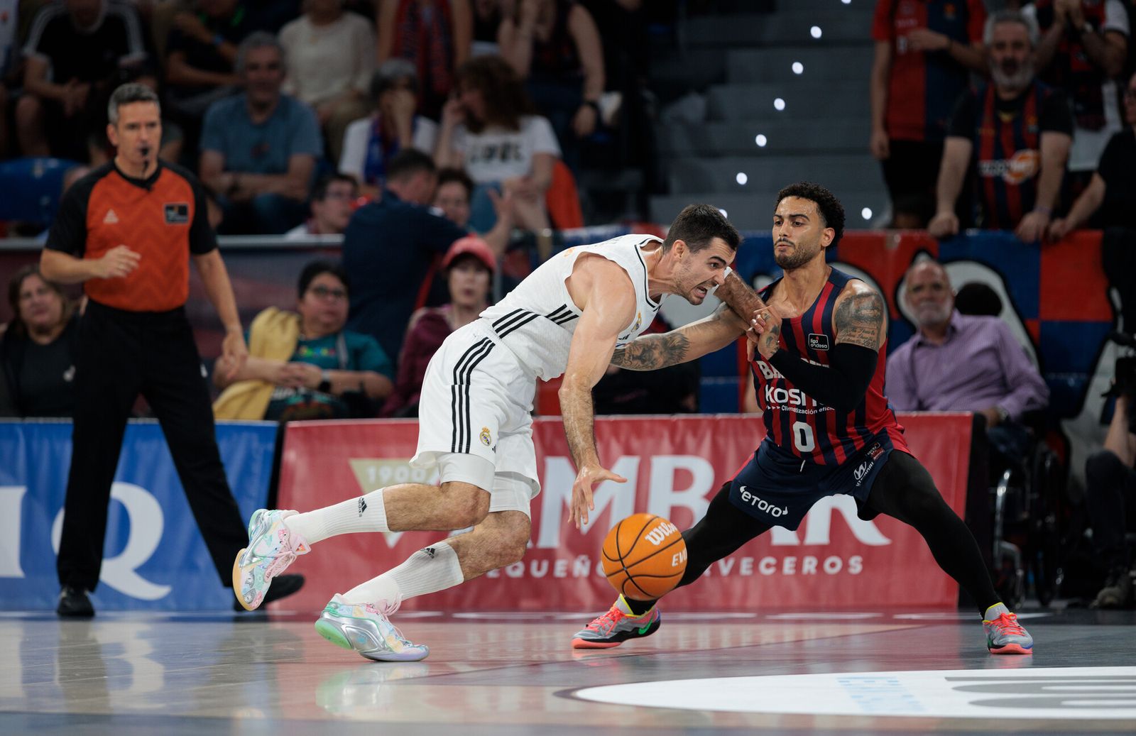 El Madrid tumba al Baskonia y espera a Unicaja o Barcelona en semifinales