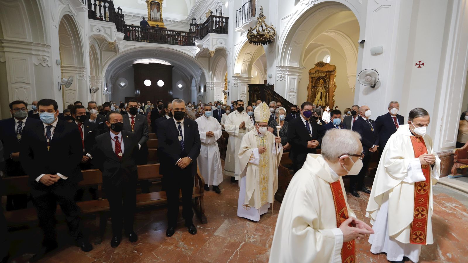 La misa del Corpus ha sido el único acto celebrado por las restricciones de la pandemia.