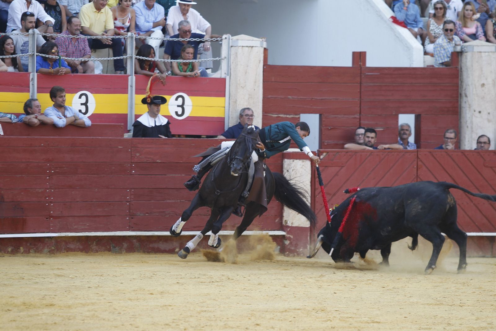 Fotogalería corrida de rejones. Feria de Almería 2019