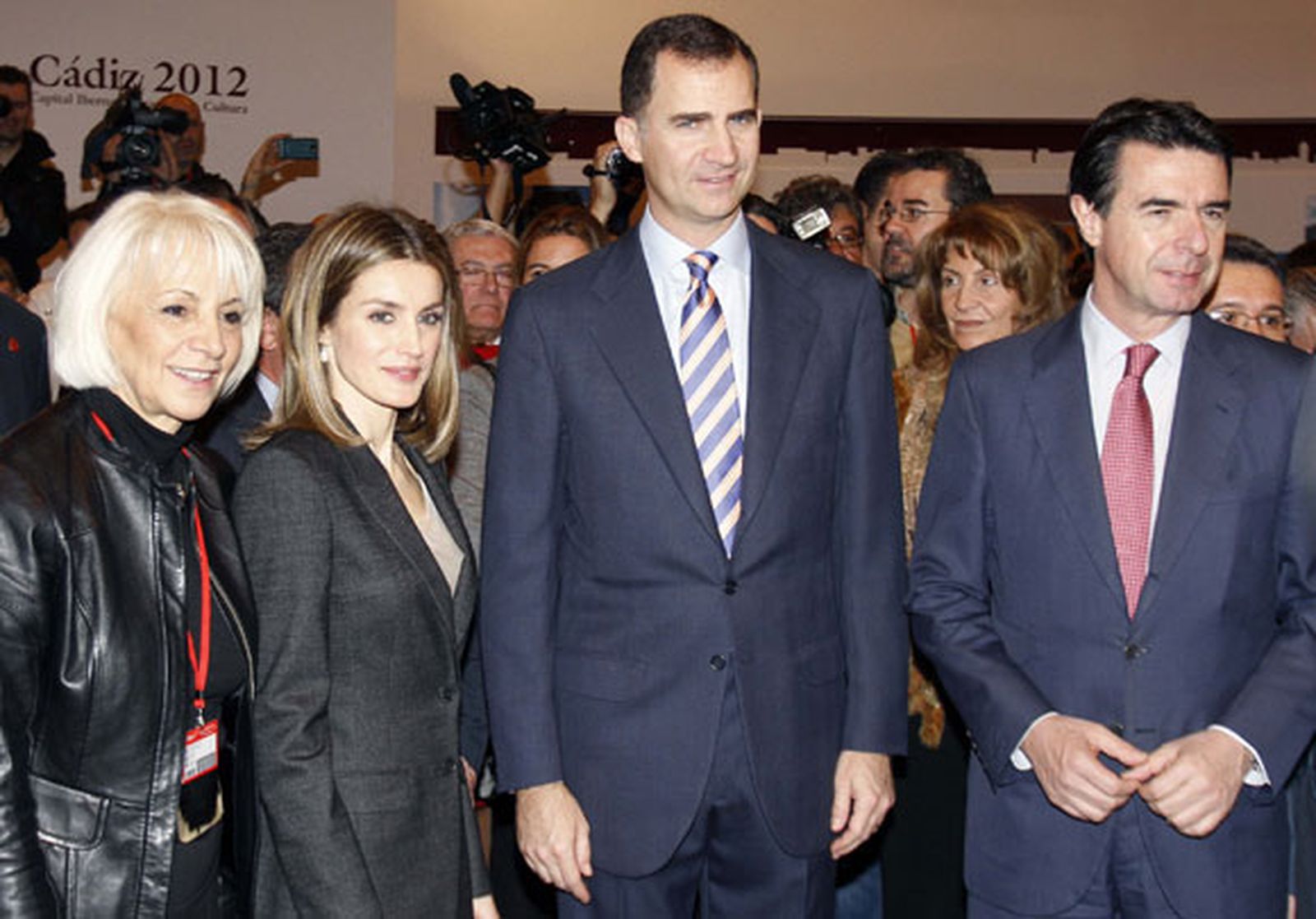 Diputación negocia con Iberia la llegada de su filial de bajo coste a Jerez