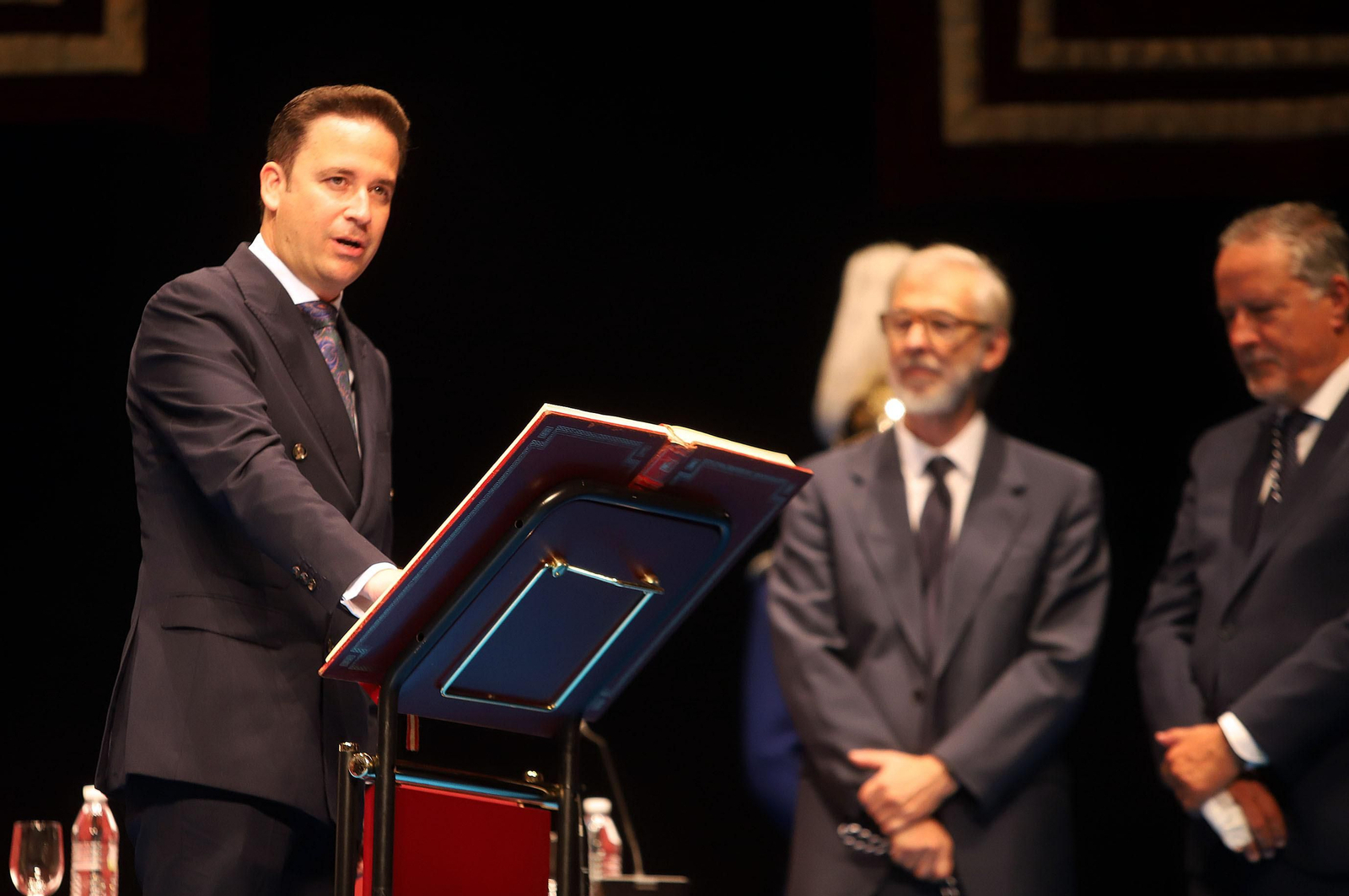 Imágenes de la toma de posesión de Pilar Miranda como alcaldesa de Huelva