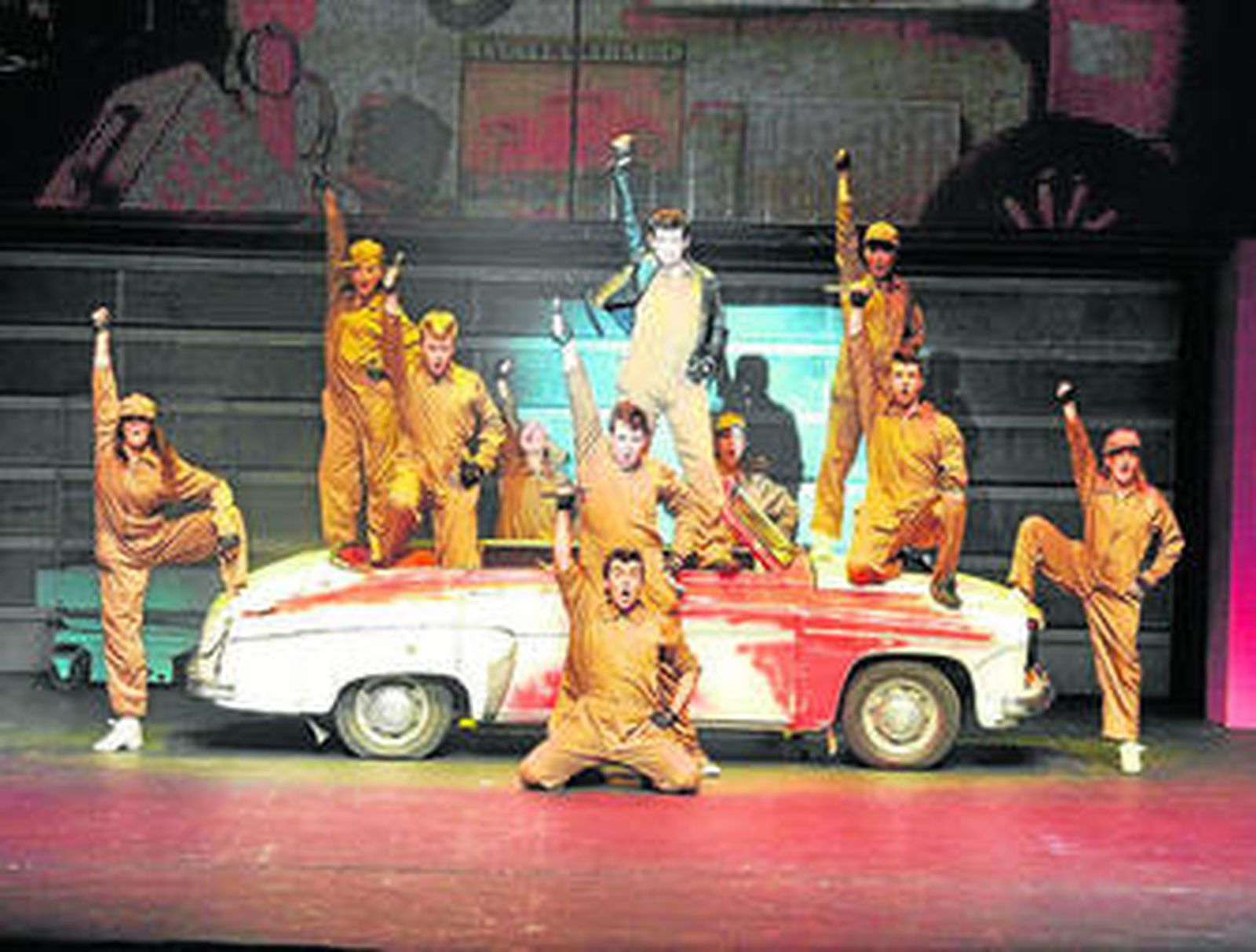 Juventud, rock y amor: llega 'Grease'