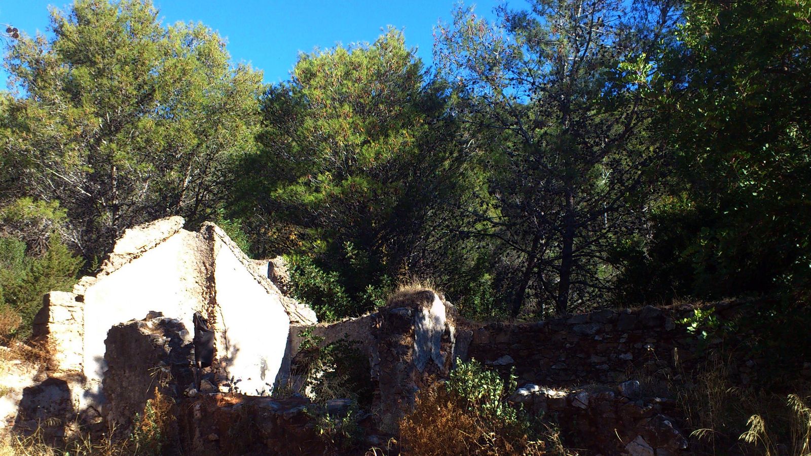 Los restos de la ermita de los Monjes en Marbella. Los restos de la ermita de los Monjes en Marbella.