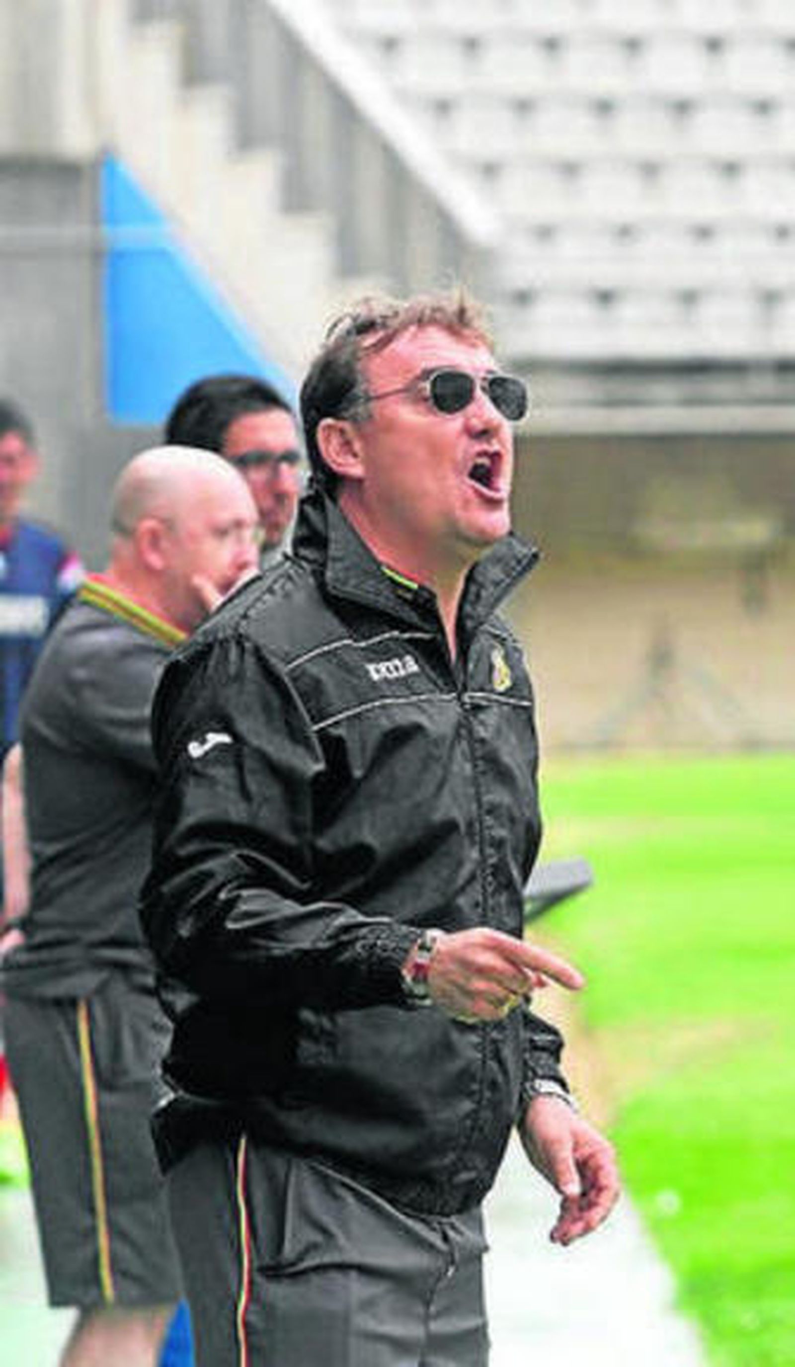 Ormaechea da instrucciones.