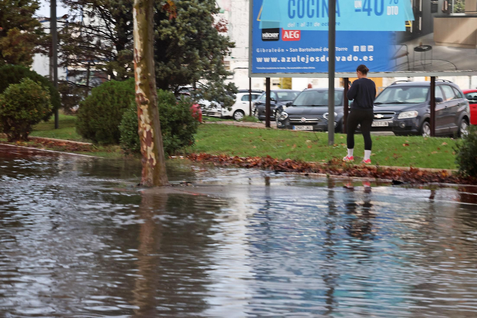 Imágenes del caos en Huelva por la borrasca Claudia con inundaciones, riadas y cortes de carreteras