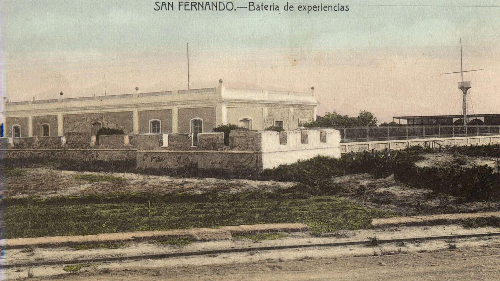 La antigua batería defensiva Doctrinal o de experiencias, en una antigua fotografía.