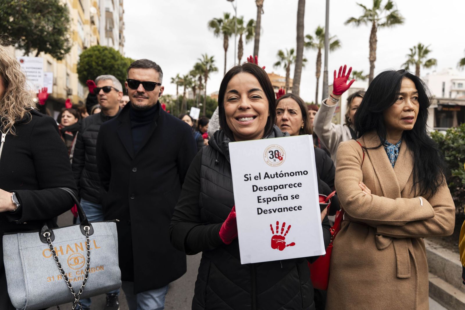Las imágenes de la Manifestación de la Plataforma por la Dignidad de los Autónomos en Almería