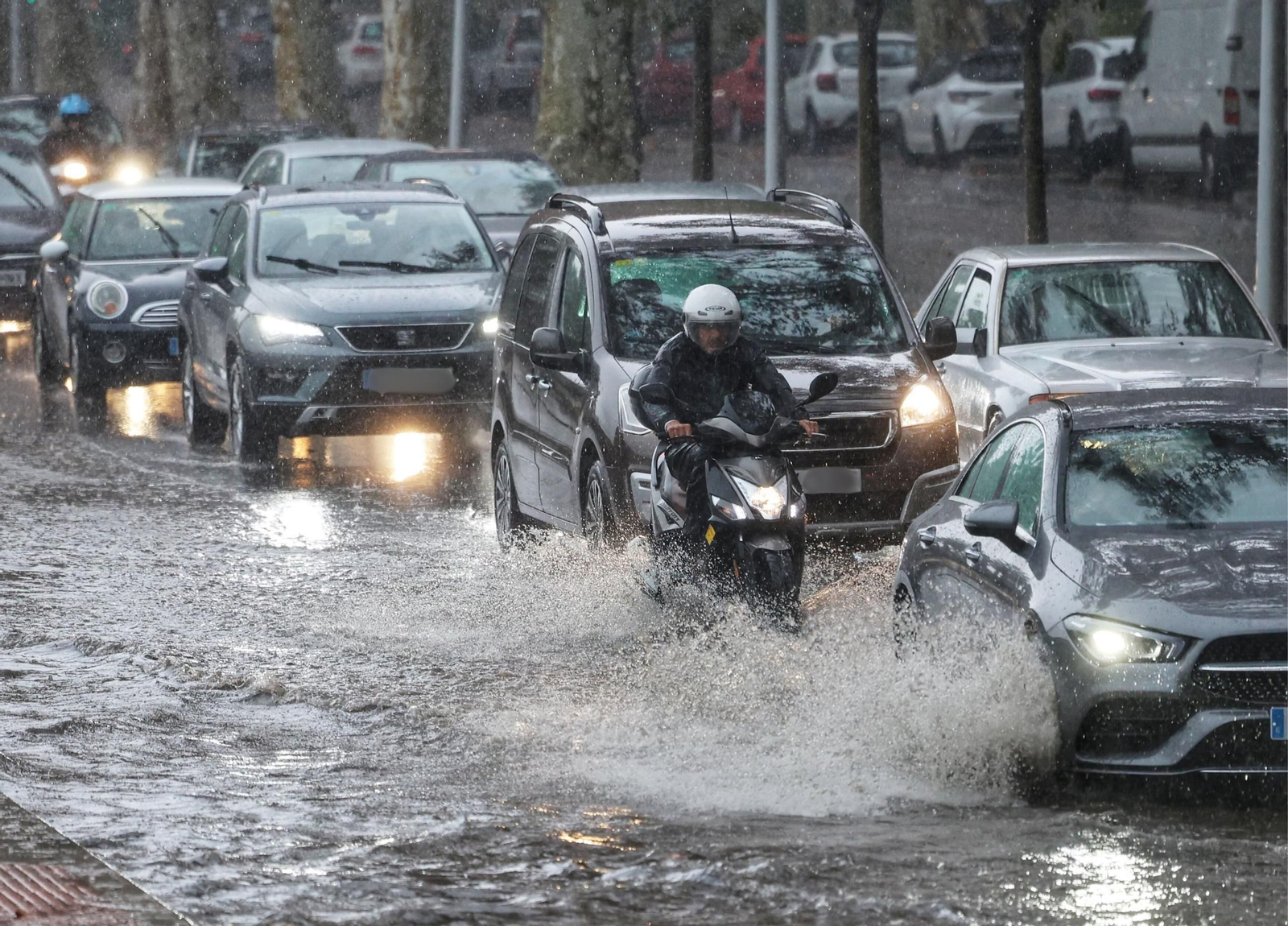 Lluvias y tormentas en Málaga en la jornada de aviso naranja, en imágenes