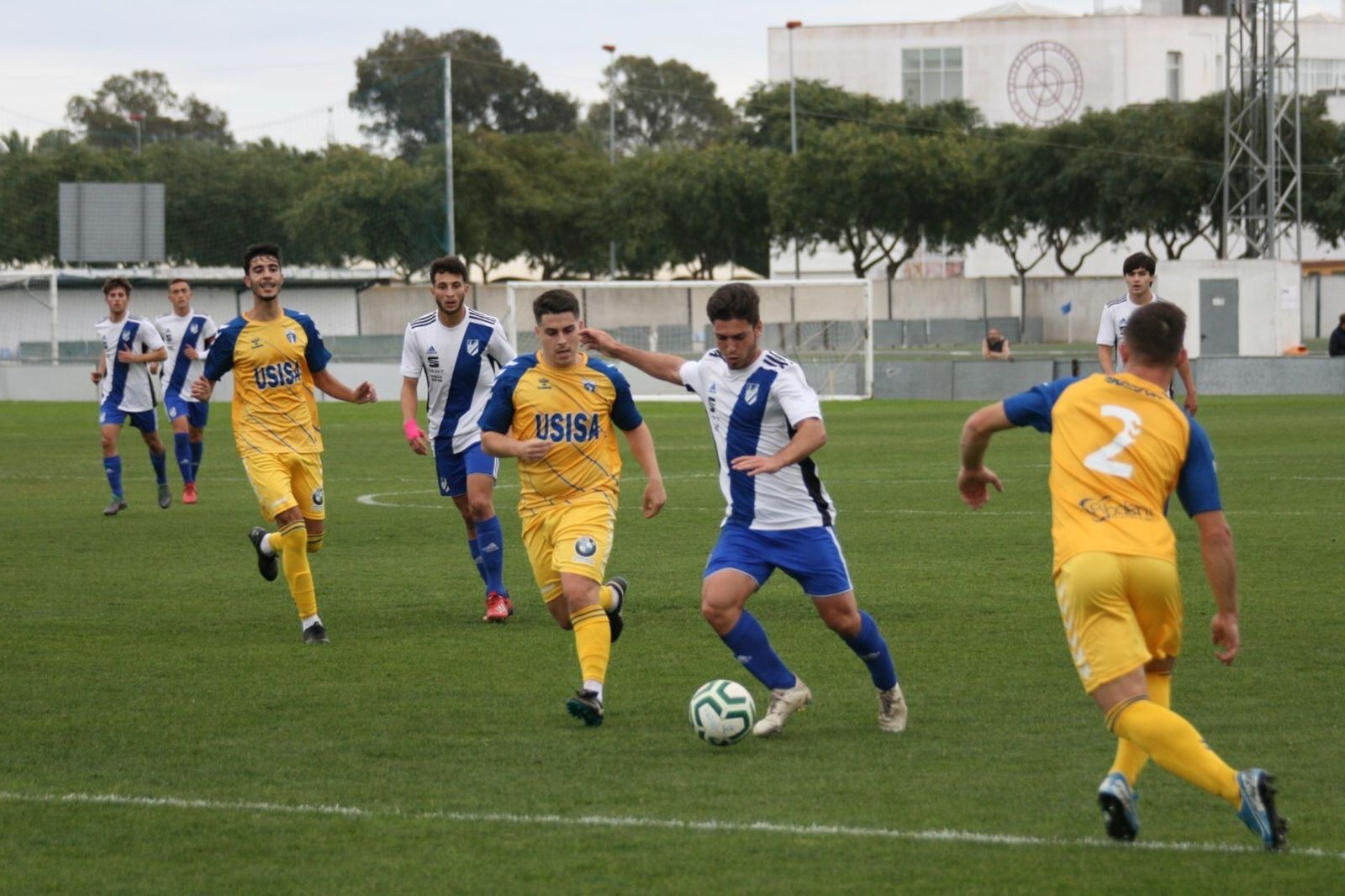 El Isla sería beneficiado por la medida; el Atlético Onubense, perjudicado.