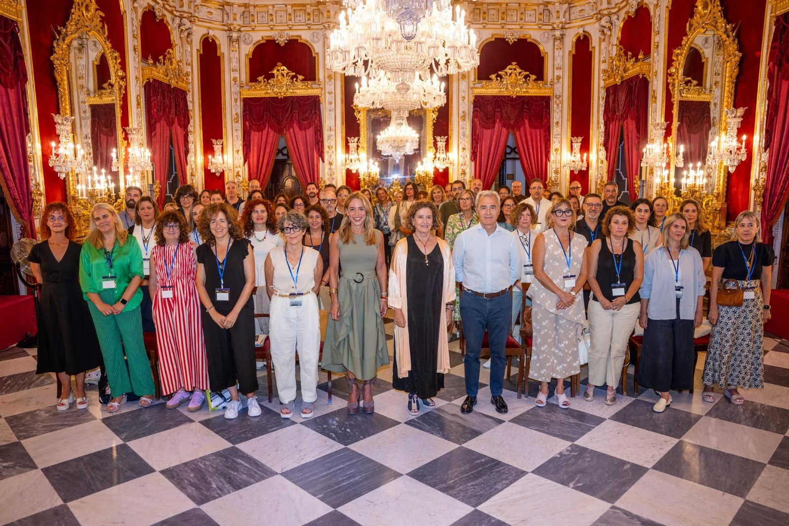 Encuentro Nacional de archiveros en la Diputación de Cádiz, que la presidenta Almudena Martinez ha inaugurado.