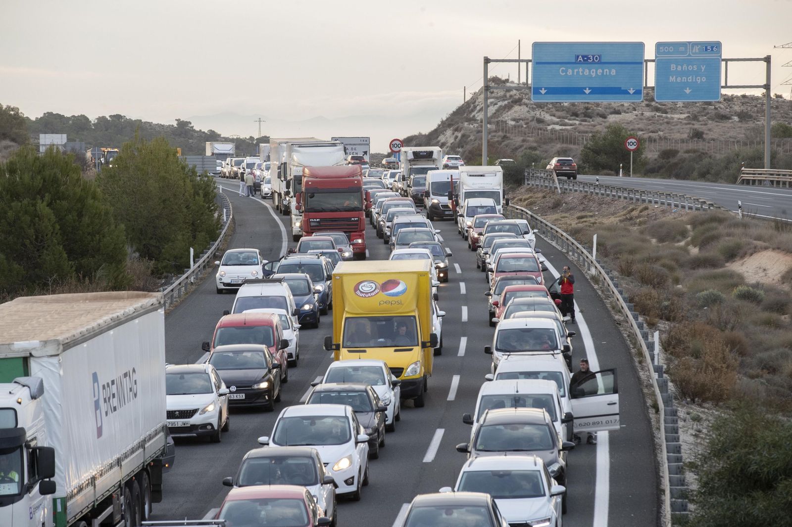 Las imágenes de la tractorada por las carreteras españolas: el campo para las principales vías