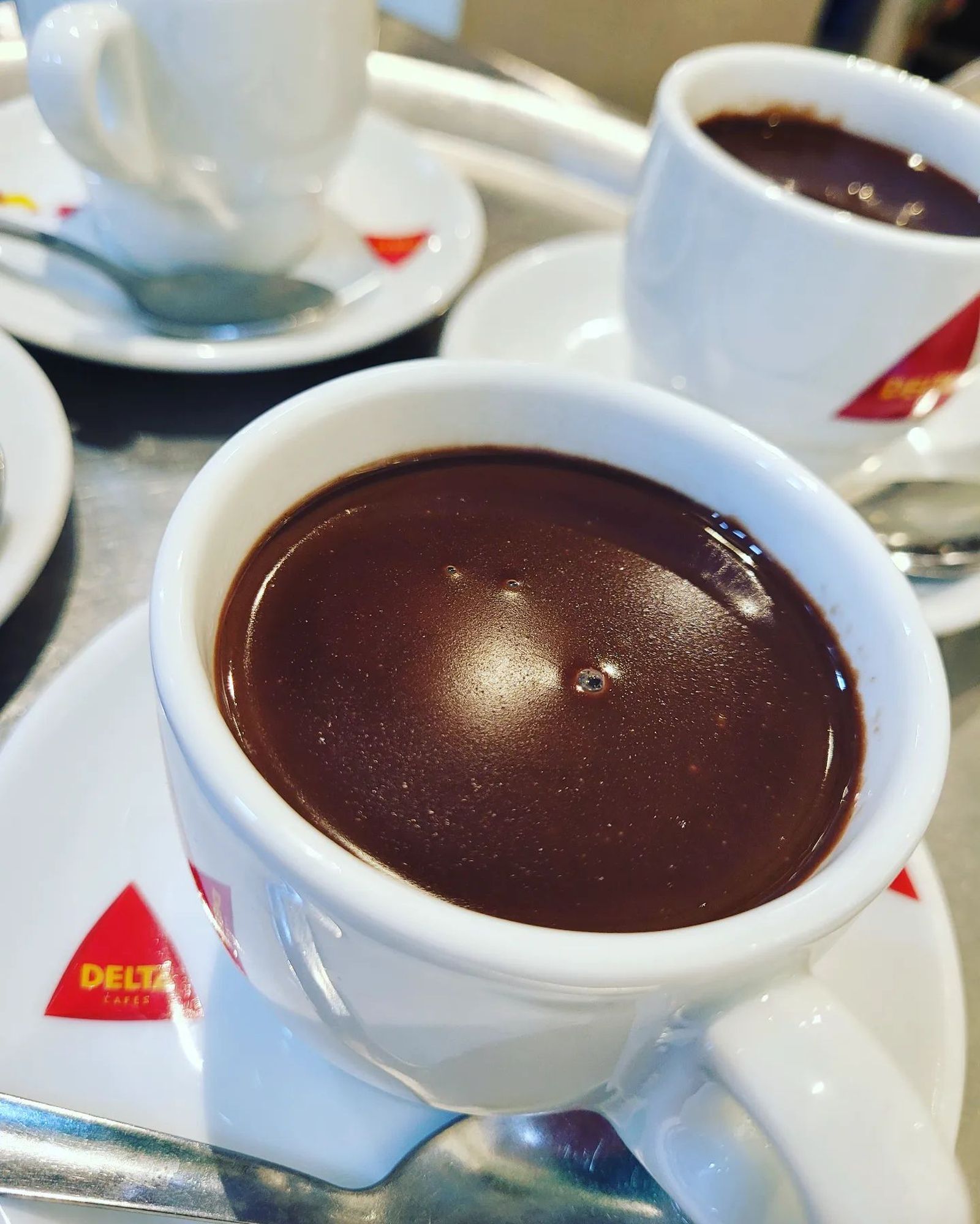 En Churrería Macapé es posible acompañarlo tanto de jeringos como de churros con originales coberturas y salsas dulces