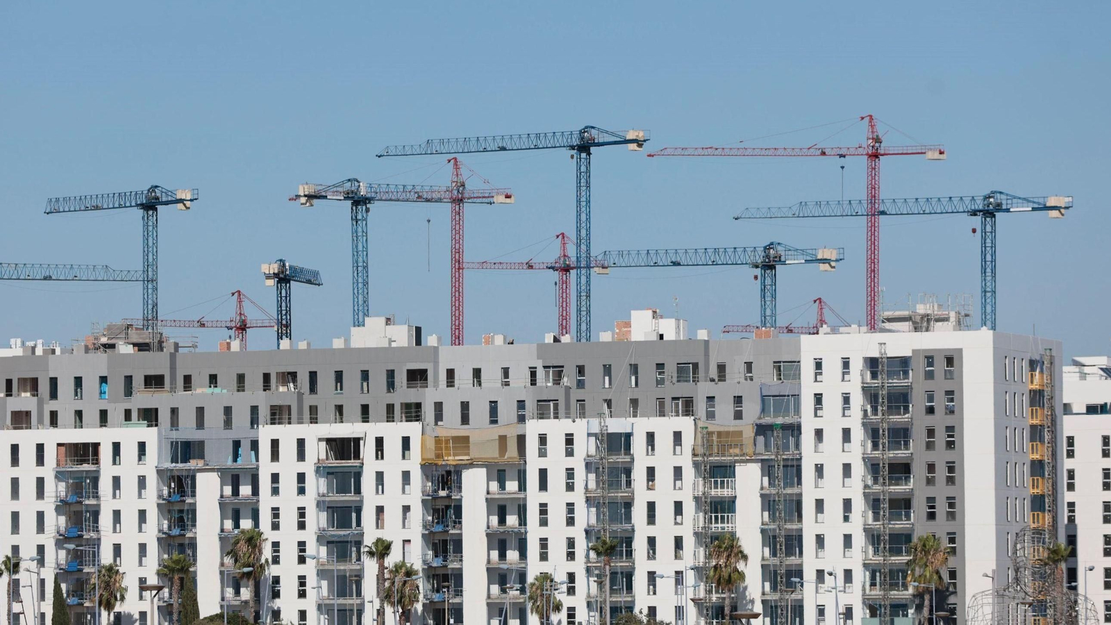 Construcción de viviendas en Entrenúcleos (Dos Hermanas)