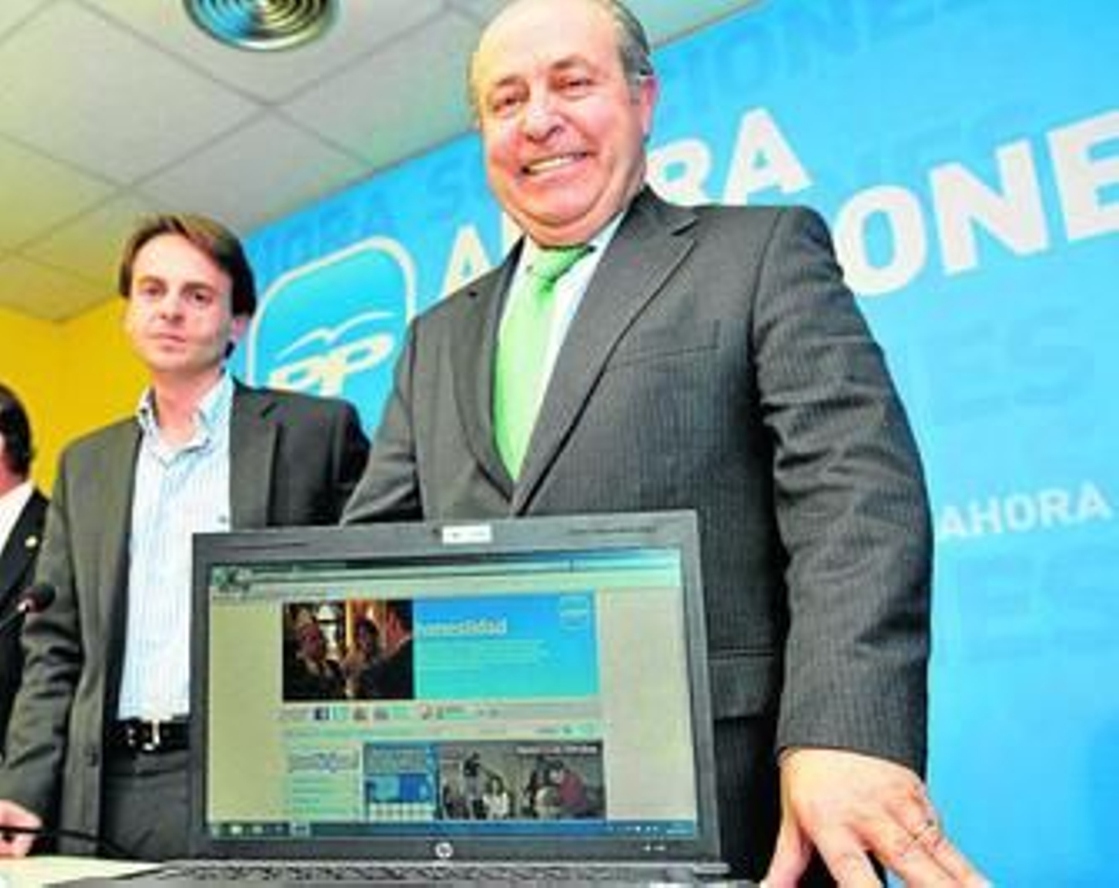 La polémica de las listas no preocupa a los miembros del Partido Popular.