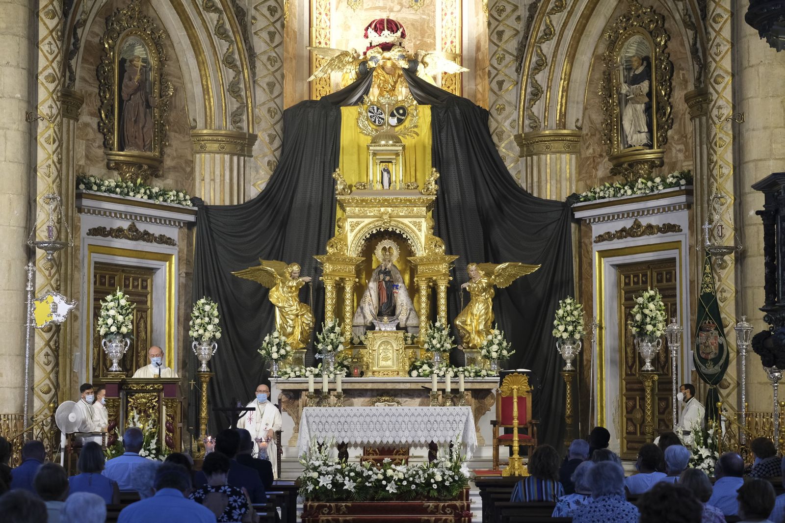 Imagen de la Virgen del Mar en su santuario.